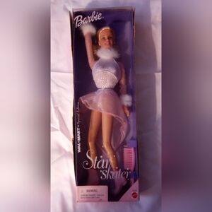 2000 Walmart Special Edition Barbie Star Skater NIB